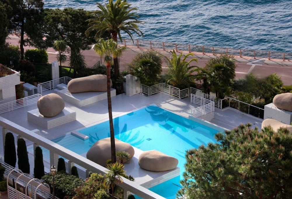 Columbus-Monte-Carlo-outdoor-swimming-pool